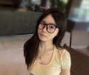 反差眼鏡妹：麗莎160.C+.46.22歲 小隻馬+纖細體型好壓制 主動換上情趣內衣的模樣
