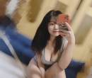 微肉甜美女孩：小葵158.E.21歲 鄰家甜妹 黑長髮配甜甜笑容 上圍飽滿 腿型勻稱