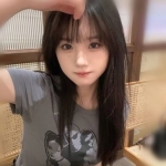 活潑小可愛：微甜160.D.45.20歲 超可愛 超爽超多水 妹妹的小穴超粉嫩