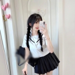 嬌小學生妹：靜靜157.44.C.19歲 小小隻的萌系女孩 可愛顏值高