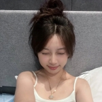 幼齒美少女：霈霈162.48.C.21歲 大學新生兼職賺賺零用錢 粉紅色的內裝與超甜大眼