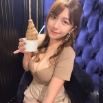 台灣外送茶：芸芸160.E+.47.26歲 除了大奶外 多少還沒經驗 如果你經驗豐富想調教她