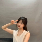 學生援交妹：玥玥158.C.45.20歲 健談係 可愛學生 蜜穴是一線鮑魚 多節可玩各種騷姿