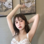 性感正妹：小綠163.E.46kg.23歲吹彈可破的雪白肌膚，一抱起來就開始融化