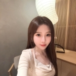 台中美女外約：艾蜜165.E.50.26歲 老是同個對象早晚都會膩，是時候該嚐試一下不同的性