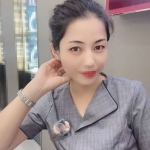 平價外送茶：咪咪163.C+.48.34歲 珠寶專櫃櫃姐兼職 是一名單親媽媽 最近家裏壓力很大