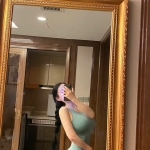 爆乳茶：小茹163.52.H.27歲 巨乳女友 純天然豪乳 悶騷深溝聞著奶奶的香甜