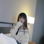 學生妹外約：小小155..B.40.19歲 小小隻 身材很不錯 胸部很Q彈 粉嫩 看起來很可愛