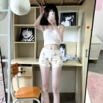 幼齒嫩妹：曉彤162.C.45.19歲 外表清純可愛 小鳥依人黏人愛撒嬌 白嫩粉嫩的肌膚