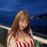 爆乳妹：小芸163.F.48.27歲 F奶大罩杯 給人女友的感覺 可愛活躍