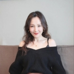 氣質人妻：莉娜164.D.48.33歲 氣質大姐姐 玩法多樣 尺度大 69+無套內射+毒龍都乾完