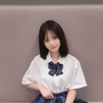 可愛學生妹：小美158.C.45.20歲 清純可愛的新美其實有著粉色偏紅的淫穴