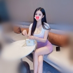 美腿茶：馨馨166.47.D.23歲 一位臉蛋好看 美腿超長超適合玩足交的正妹哦 高標準!!