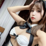 台日混血麻豆：165.D+.22歲 喜歡穿小秘書裝 配合度高 有角色扮演