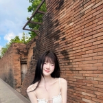 台灣外送茶：悠悠163.D.46.25歲 外貌很氣質 肌膚很白皙 瘦瘦的 時尚 粉紅乳頭可享用