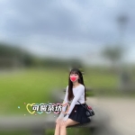 清純可愛 ：小怡153.C.40.20歲眼睛看著你吃著棒棒吹舔吸說著騷話