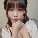 短髮爆乳妹：一心159.47.F奶.23歲 新出爐 喜歡可愛大奶的口福了 奶罩包裹不住的南半球