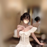 高顔值美少女：糖糖158.E.45.22歲 這個妹真是寶藏級的 五官很正 親親摸摸超享受