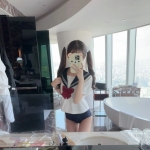 嬌小學生妹超可愛：朵朵156.B.40.19歲 笑容甜美氣質型 讓哥哥神魂顛倒 人家害羞進門