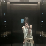 嬌小貧乳學生妹：滋滋152.B.42.19歲 超小隻的小妹妹 青澀好玩