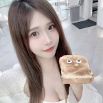 夜店DJ學徒：喬安162.E.45.21歲 刺青壞女孩？實際上是個很單純的鄉下姑娘