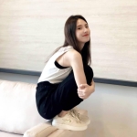 平價茶：小乖158.C.45.22歲 夠騷 夠浪 夠膽 奔放~ 主動迎合一起洗澡泡澡 屁股圓潤光滑