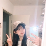 嬌小學生茶：魚魚157.B.45.19歲 白嫩細腰 粉嫩小奶頭