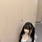 嬌小學生妹：馨兒158.C.45.19歲 外表甜美笑容迷人 最近想體驗更多的性愛樂趣 溫柔體貼