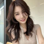 高挑性感辣妹：可語166.D.48.25歲 身材均稱 屁股圓滑有彈性 前戲喜歡男人在耳邊甜言