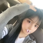 可愛護士小姐姐兼職：美美157.C.42.21歲 初次下海 粉嫩敏感小穴 可潮吹會噴水