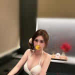 現役車模試車：菜菜168.D+.24歲 車模出身 #嘗鮮15000 鏡頭前很專業 反差感很明顯